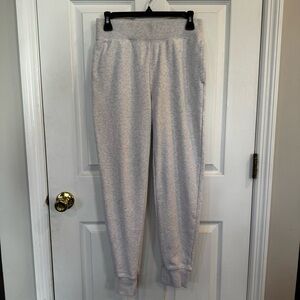 Aritzia TNA Airy Fleece Perfect Sweatpant Grey Joggers Size Medium